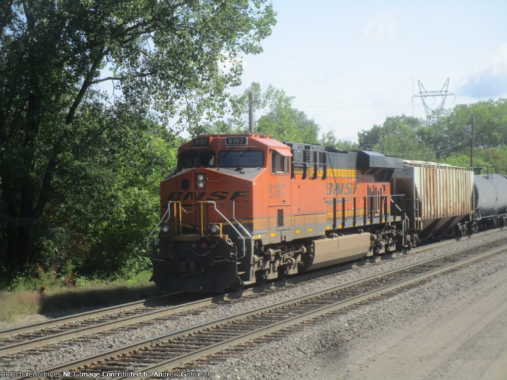 BNSF 8197